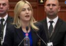 Deputetja e Sarandës e irrituar: Ku është kryeministri tradhtar që s’jep llogari? Çfarë flame e paska zënë që s’vjen në Parlament?
